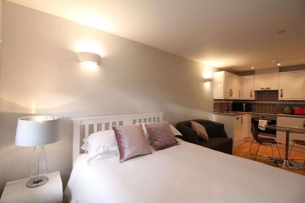 Lux Living Apartments - Roman House CBG エクステリア 写真