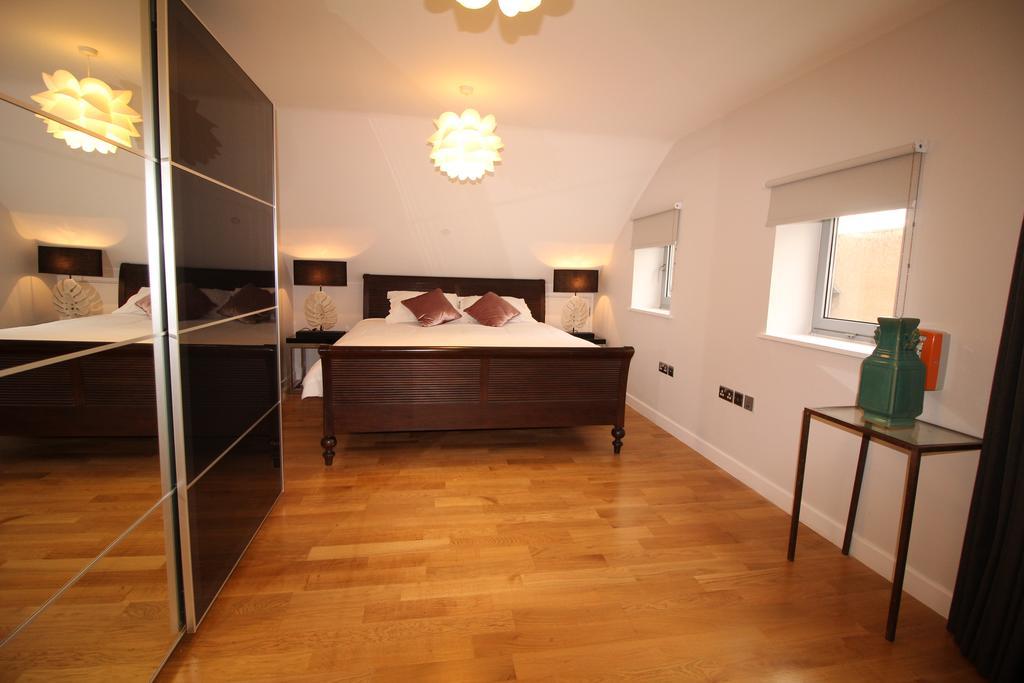 Lux Living Apartments - Roman House CBG エクステリア 写真