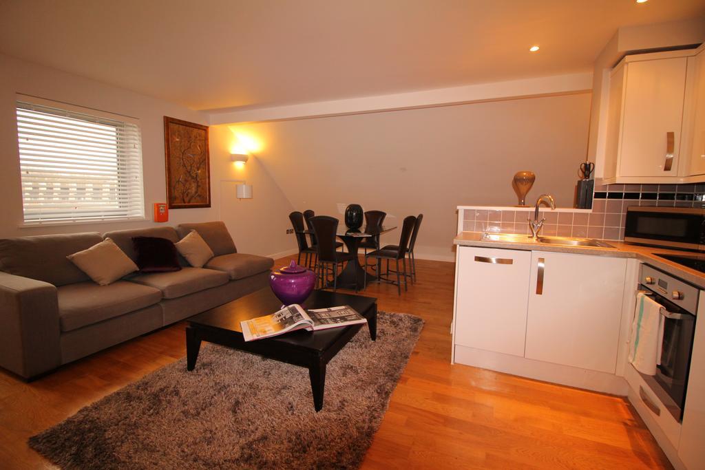 Lux Living Apartments - Roman House CBG エクステリア 写真